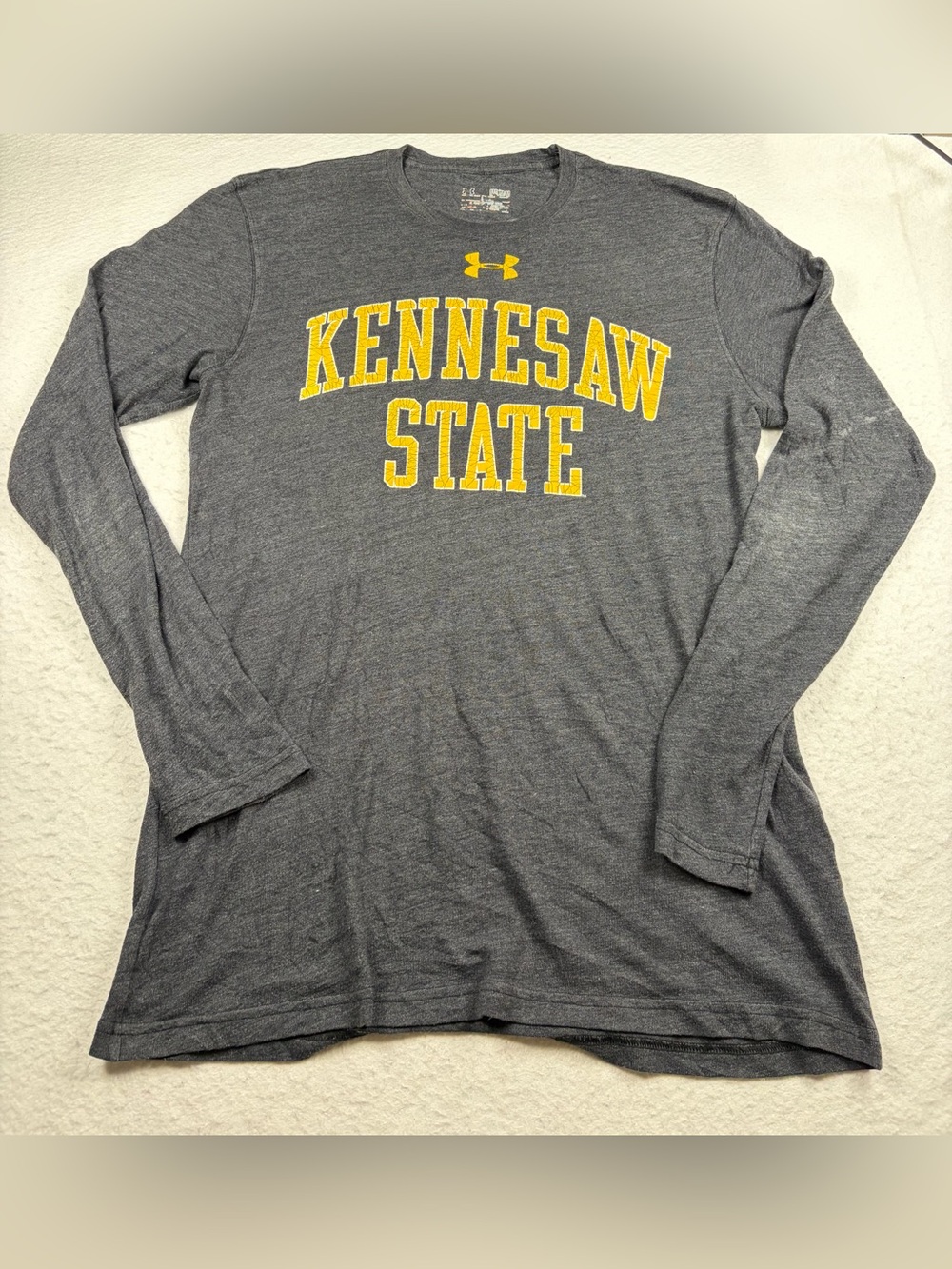 Under Armour Kennesaw State University Owls Long Sleeve Shirt Gray M